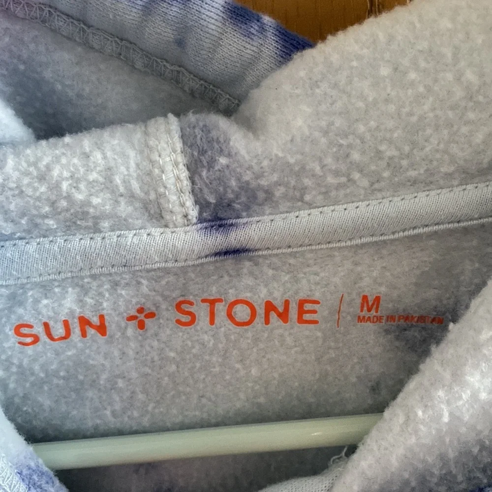 Sun + Stone Men’s fleece pullover hoodie - Picture 4 of 4